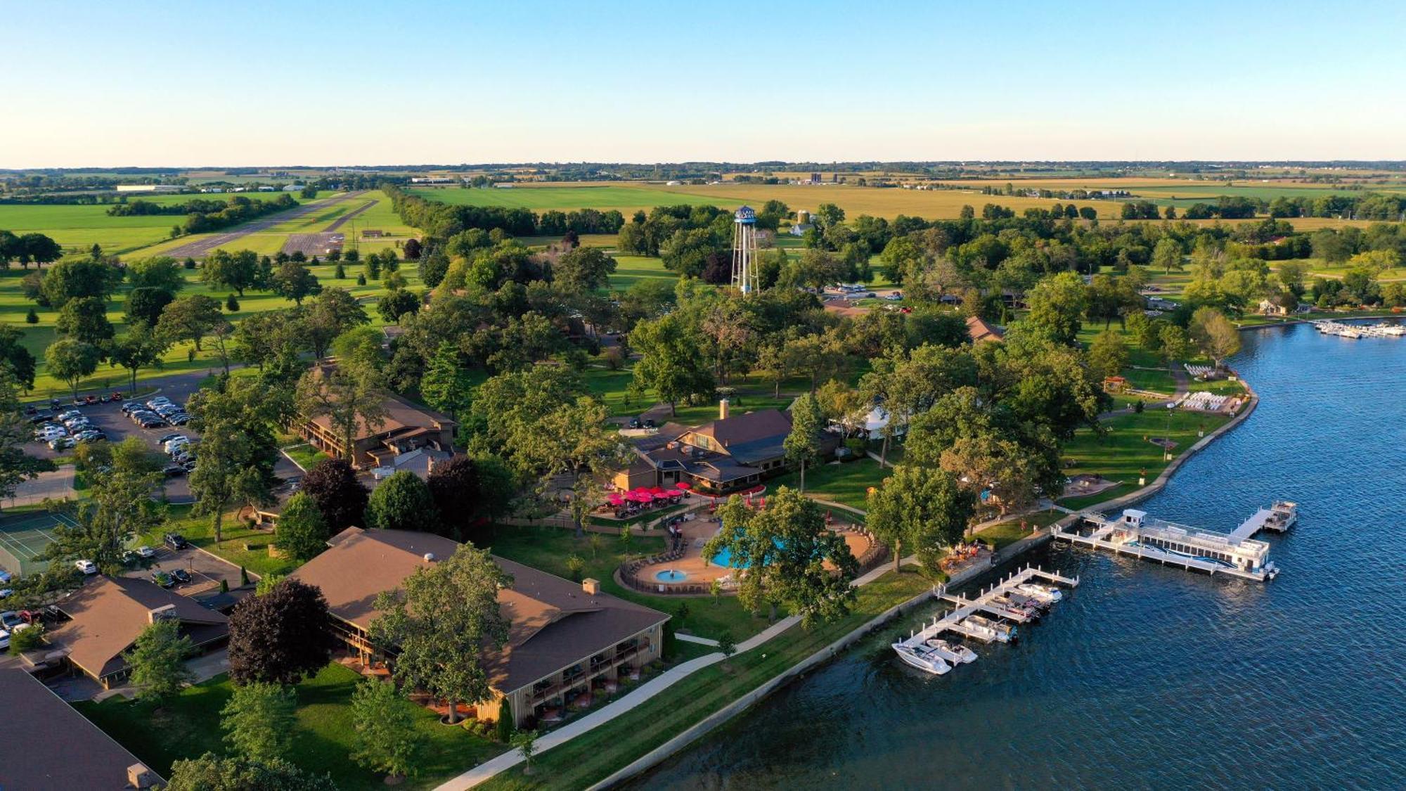 Lake Lawn Resort Delavan Bagian luar foto