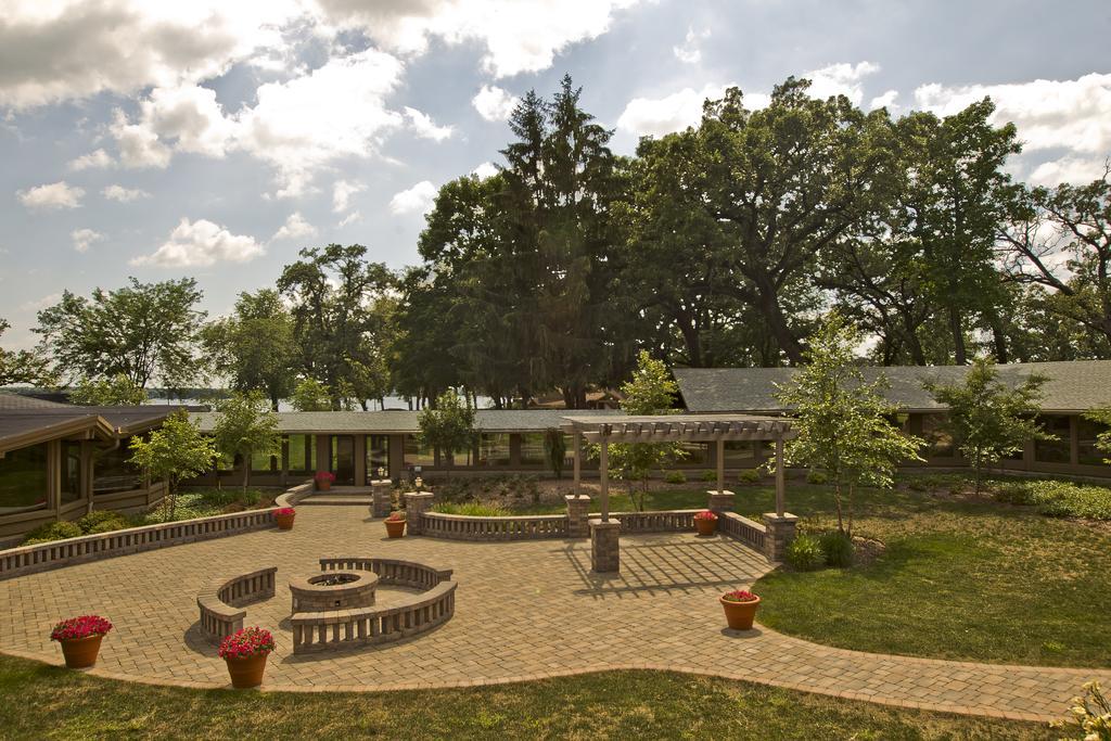 Lake Lawn Resort Delavan Bagian luar foto