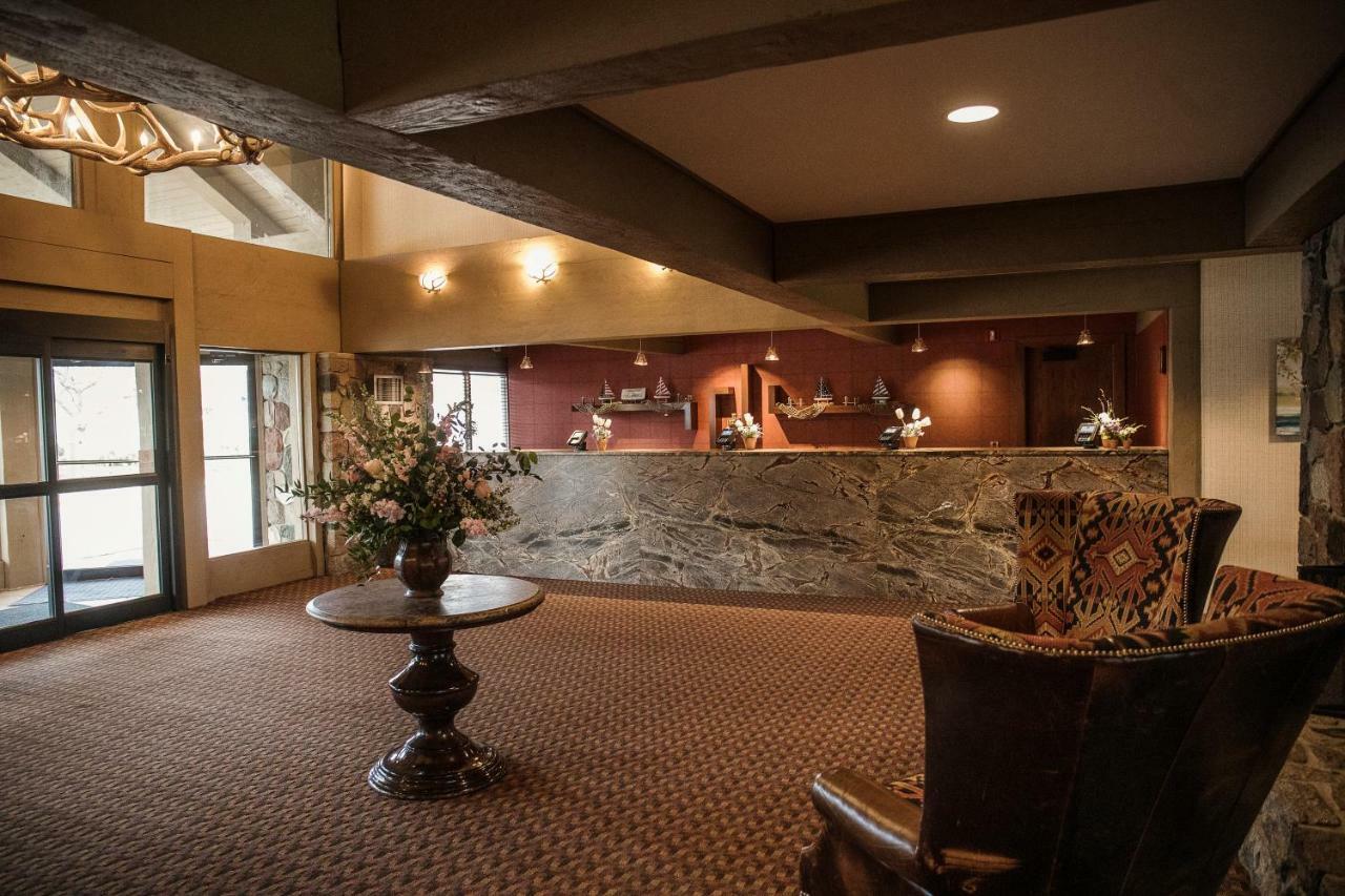 Lake Lawn Resort Delavan Bagian luar foto